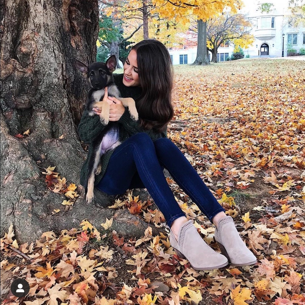 Vince Camuto Booties 🍂🍁